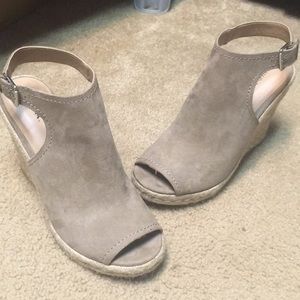 Tan wedges